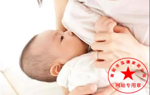 怎樣養(yǎng)護寶寶的頭發(fā)？南陽有培訓金牌月嫂的嗎？